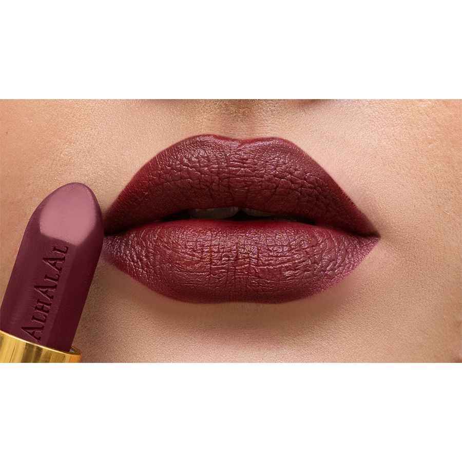 Alhalal Cosmetics Samtlippenstift in tiefrotem Rosa für ein weiches Finish