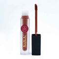 Alhalal Cosmetics flüssiger Lipgloss in mattem Braun mit schwarzem Kappenapplikator